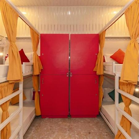 Madpackers Amritsar Bunks, Rooms, & Community Esterno foto